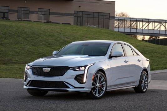 车还没上改装方案就有了？这两款运动轿车不改不如“推下海”