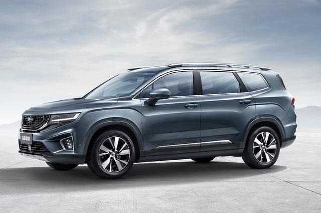 吉利豪越比肩汉兰达？不是看不起国产车，只是吉利找错了对象