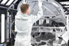 又一个停产的，大众由于零部件供应中断，被迫关闭俄罗斯工厂