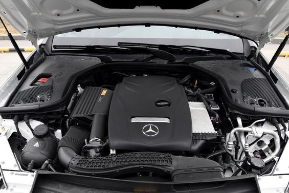 发动机横置，纵置有何区别？为什么大多数豪华车都采用纵置？