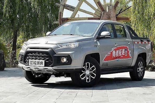 想买硬派SUV的注意了，这几款车都是皮卡“改”出来的！