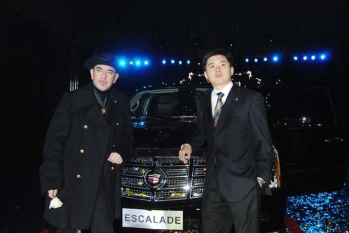 金像奖“影帝”黄秋生质疑钟南山，从座驾看为人，人飘了车降了