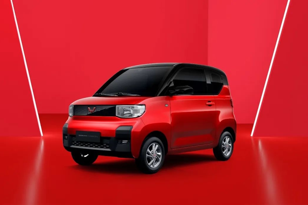 轱辘日报|新款奔驰GLC L上市，凯迪拉克推出长租模式，五菱全新纯电动微型车官图