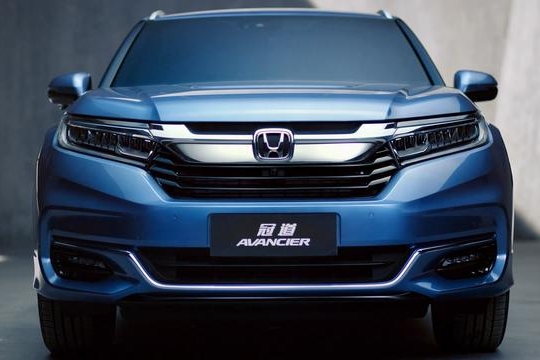 全新冠道外观微调 新增四出排气