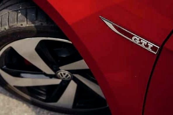 20万左右无性能车？盘点3款高性能轿车，最快的能5.9秒破百！