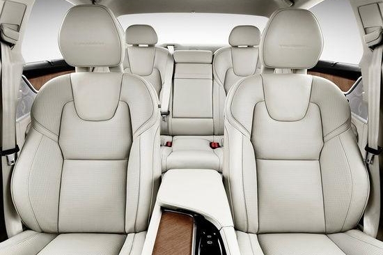 最落魄的“豪车”，254马力7.1秒破百，纯进口品质才卖这价格？