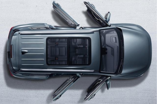 吉利豪越=SUV+MPV