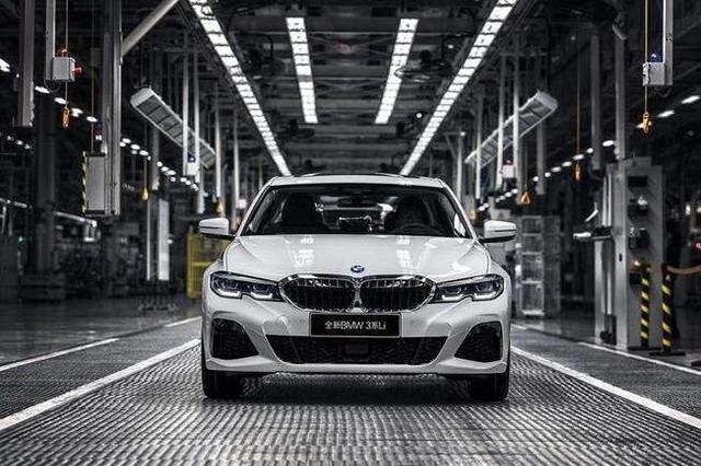 宝马3系综合优惠4万，舒适性和操控并存还有谁？