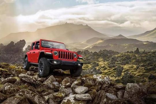 用户遍布全球，拿奖拿到手软，全新Jeep牧马人靠什么？