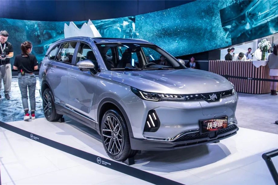 20万元的大电动 威马EX6 Plus真的好玩【快车体验287】