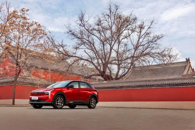 660公里续航，透明Ａ柱，4.9秒破百，这款电动SUV不用20万