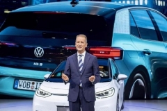 “纯电动车只有政策需求，没有市场需求”，此话当真？