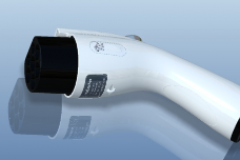 下雨天、潮湿环境下，新能源汽车还能充电吗？