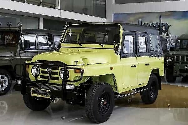 新款BJ 212上市，售7.77万元，采用经典分时四驱系统