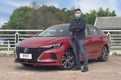 长安逸动PLUS，有颜值又有内涵