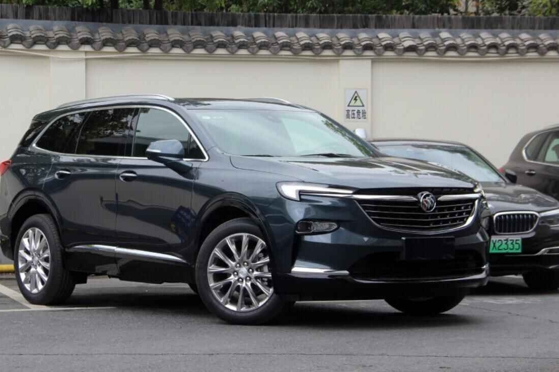 六口之家，偶尔自驾游，30万元买SUV还是MPV?