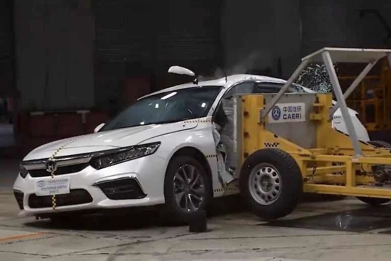 继帕萨特之后，东本Inspire翻船，雅阁该笑？