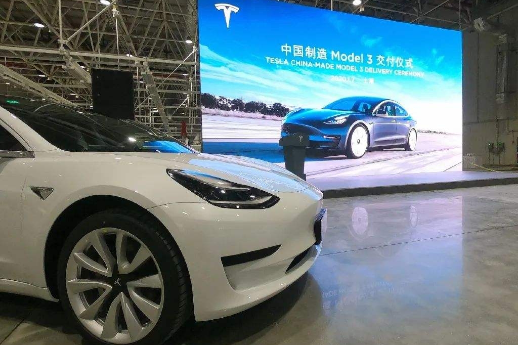 工信部约谈特斯拉，“减配门”真相浮出，车主已无奈欲起诉维权