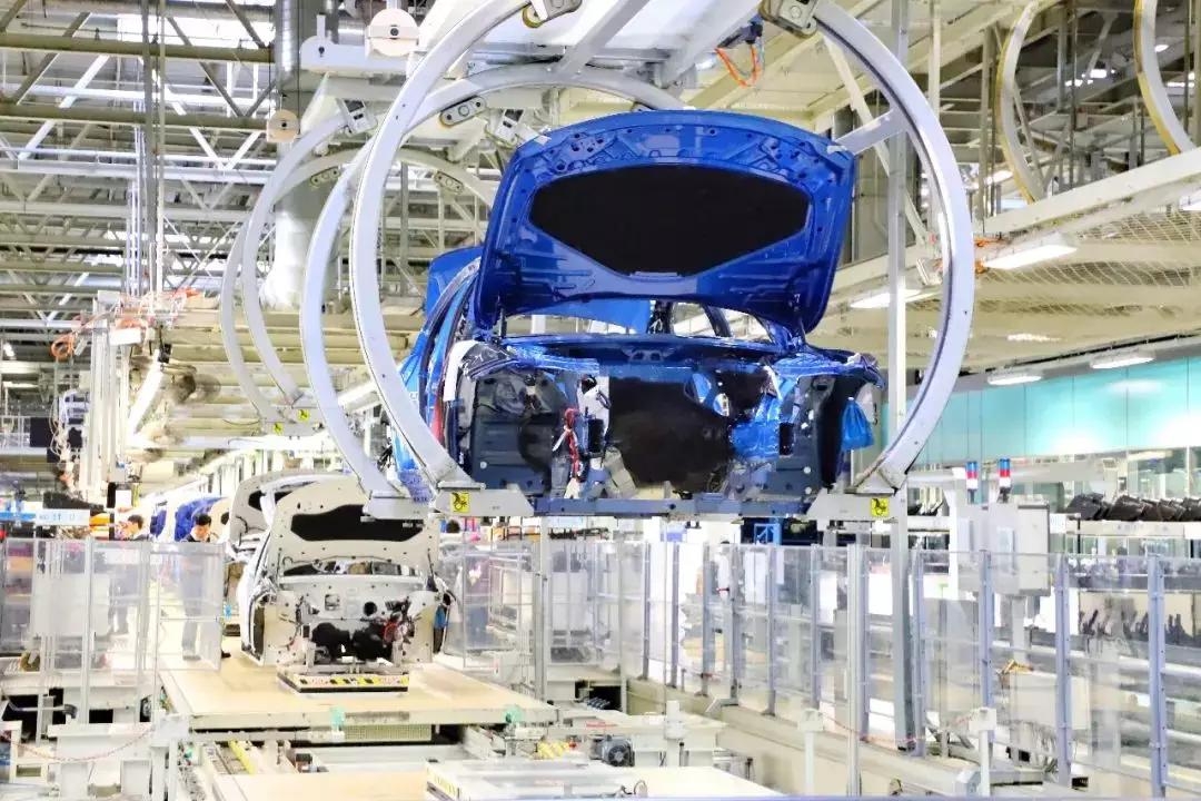 还在嘲“华晨宝马”？德国人马上就要开中国产的宝马车了！