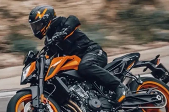 号称进口车中最强中量级街车！但不变的售价是否“橙意”满满？