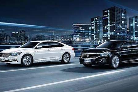 黑色高级轿车和红色运动轿车，要怎么选？