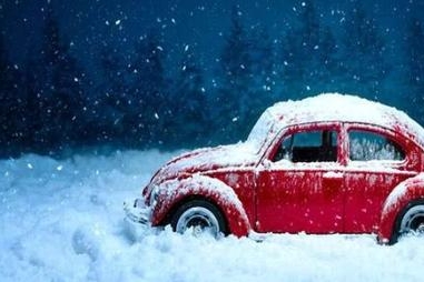 车库快评：2月中国车市糊了！但我特别好奇还有25万人买车