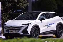 总裁亲测！长安汽车“靠谱”展示UNI-T自动驾驶体验