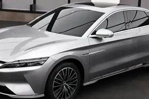 看个新车丨首搭刀片电池，比亚迪汉百公里加速3.9秒