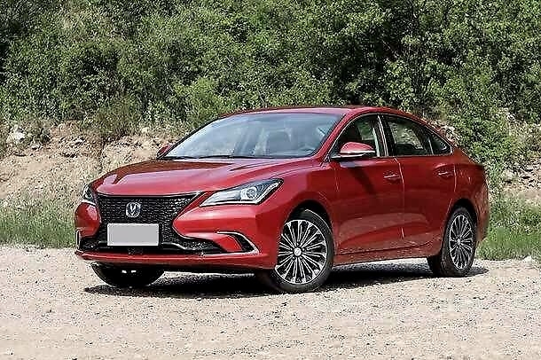 盘点三款国产精品家轿，10万内能落地，实力不输合资车