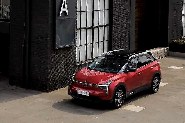 开5年返5万，全球首款量产透明 A柱车型——哪吒U正式上市