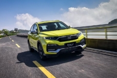 疫情过后想给她买辆车，起亚全新一代傲跑和本田XR-V该如何选？