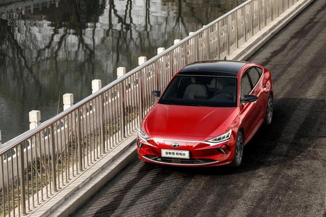 北京现代菲斯塔纯电动上市17.38万元起售 最大续航490公里