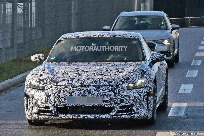 奥迪纯电动超跑路试，售价或超10万欧元？