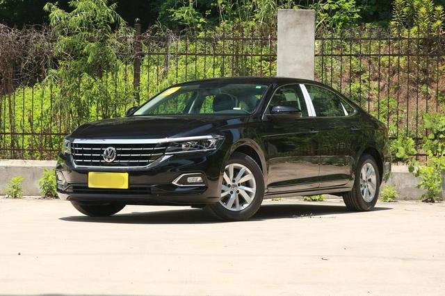 新款帕萨特将上市，现款降1.9万，入门版16.59万起，能不能买？