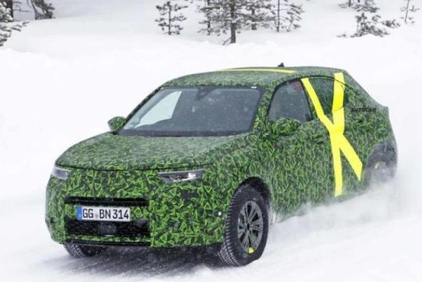 沃克斯豪尔Mokka X谍照曝光 基于CMP平台打造