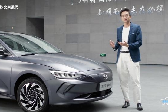 纯电合资A级轿车再添悍将，菲斯塔纯电动起售价17.8万，还有礼遇