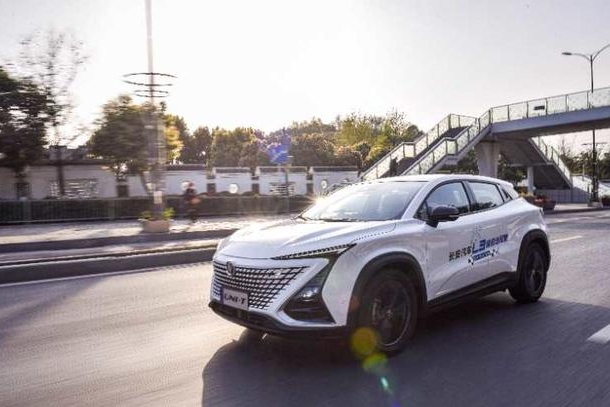 剑指奥迪凯迪拉克！中国L3级无人驾驶时代由长安开启！