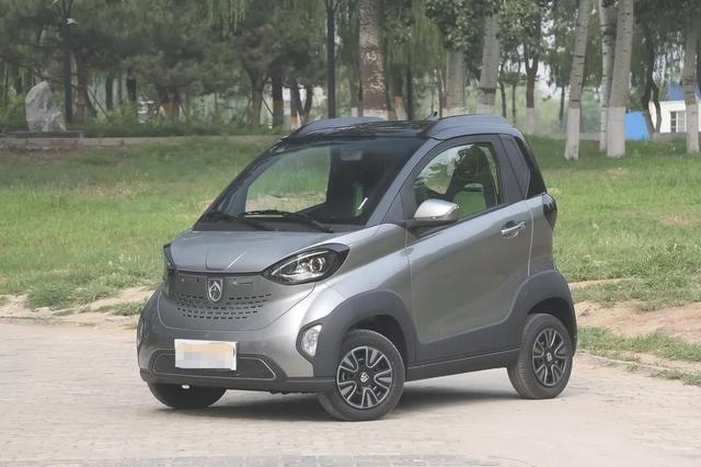 续航里程多50km，价格却要贵上1w多，这两款热门新能源车如何选