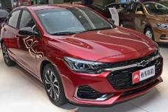 10万级热销轿车不知怎么挑？不妨先看看这两位车主怎么选