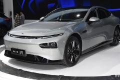 还未上市就接连升级？ 小鹏P7后驱长续航版真能跑706公里？