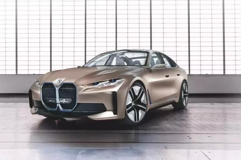 宝马更换全新LOGO，你觉得如何？