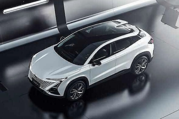 长安要跟吉利ICON干一架，全新UNI系列造型前卫，有戏吗？