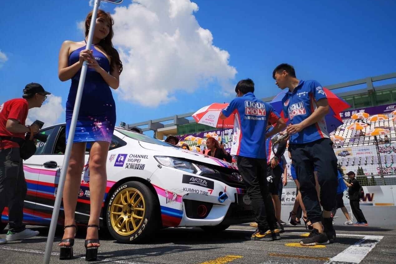 想成为一个真正的赛车手有多难？