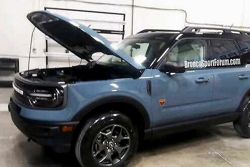 越野迷们兴奋了！福特全新Bronco无伪装照曝光