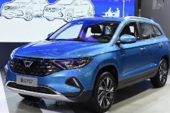 与途观L“师出同门”，11.18万起售的捷达VS7会成为SUV市场中的搅局者？