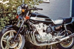 本田有意复活一款901cc四缸复古街车并将明年泰产发布