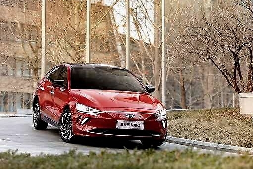 补贴后售价17.38万起，购车可享3万元礼遇，菲斯塔纯电动正式上市