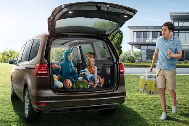 大众纯进口奶爸车！轴距近3米，标配8气囊，低配也比奥德赛强