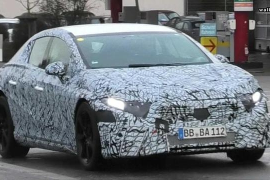 奔驰EQS测试谍照曝光