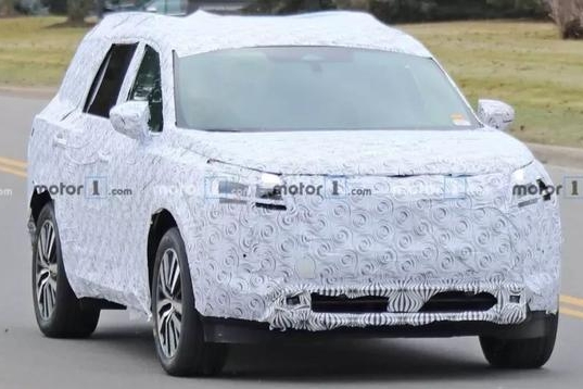 日产终于下手了，新款楼兰总算来袭，升级后的动力更强了